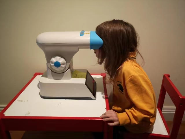 お子さまの近視を抑制するために